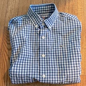 Boys Blue and White Vineyard Vines button down shirt.(Medium 12-14)